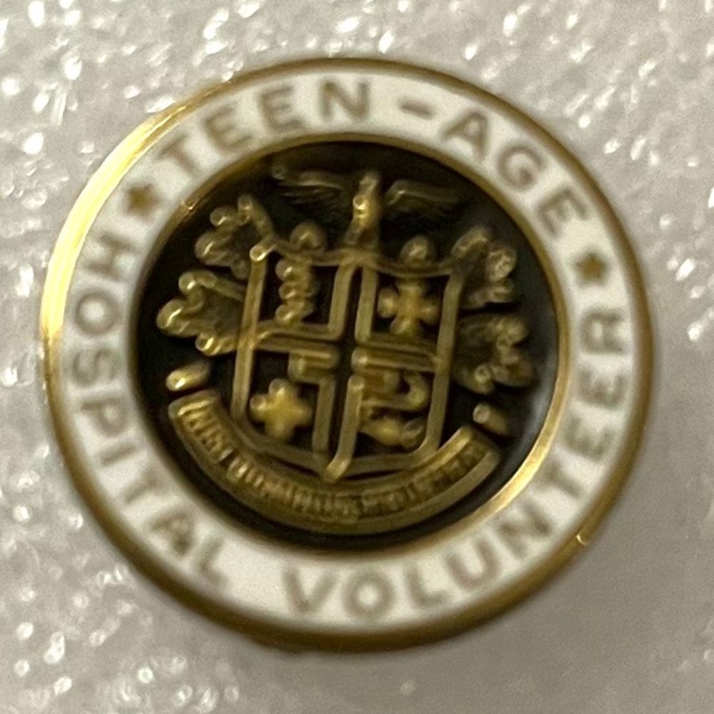 Vintage Teen-Age Teenage Hospital Volunteer Service Lapel Pin Pinback